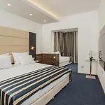 Eden 4* Podstrana