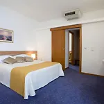 Eden 4*