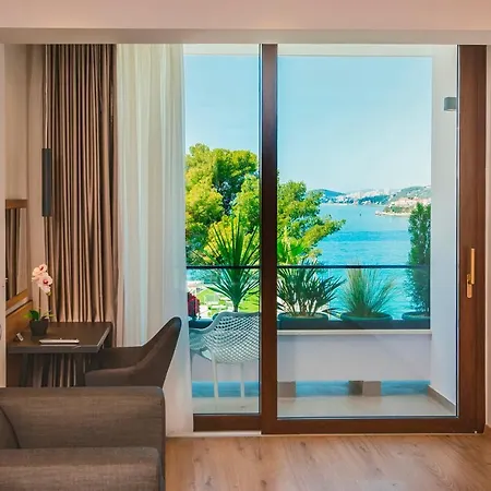 Hotel Eden Podstrana