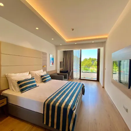 Eden Hotel Podstrana