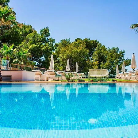 Eden 4* Podstrana