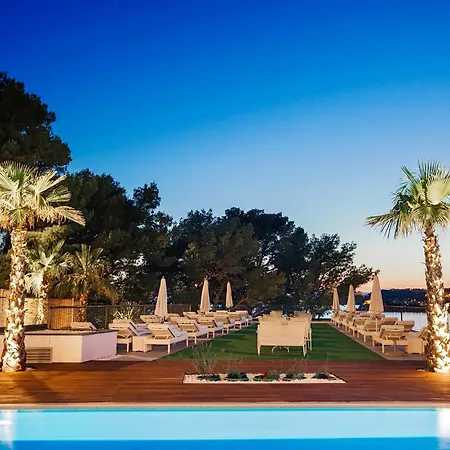 Hotel Eden 4*