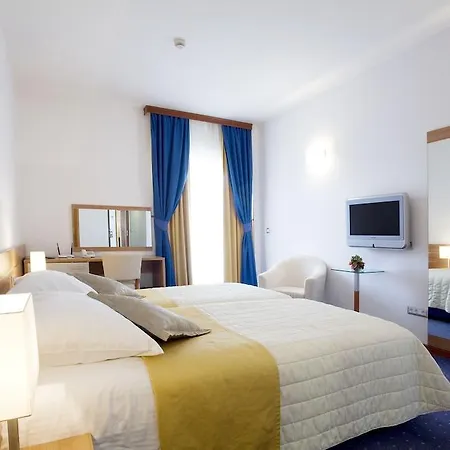 Hotel Eden Podstrana