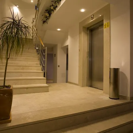 Eden Hotel