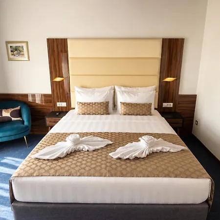 Eden Hotel