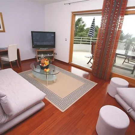 Eden 4*
