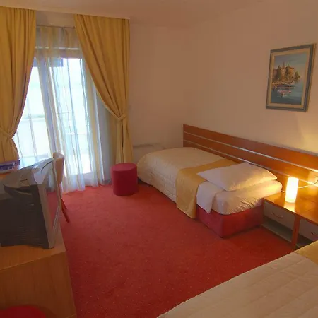 Eden Hotel
