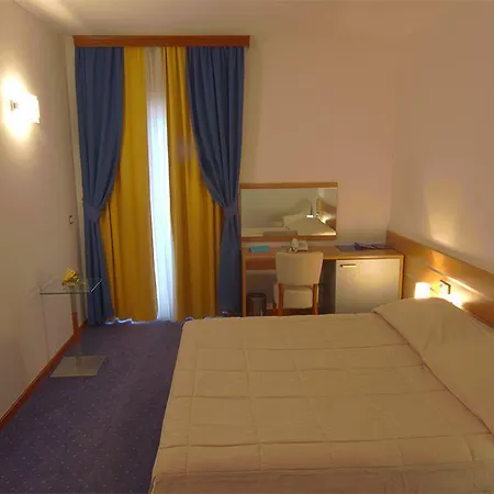 Hotel Eden 4*