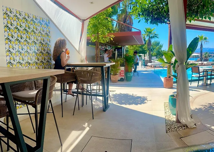 Eden Hotel Podstrana