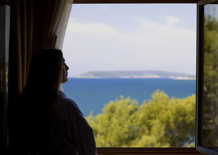 Hotel Eden Podstrana