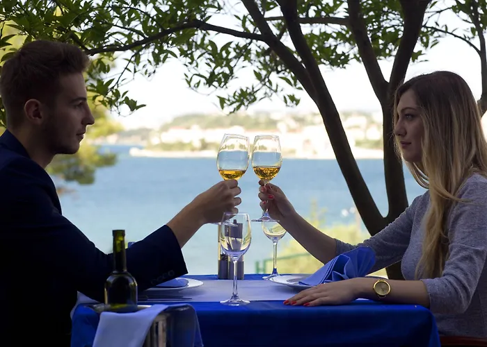 Hotel Eden Podstrana